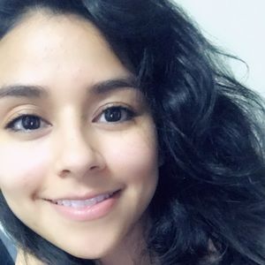 Meet your Posher, Cinthia